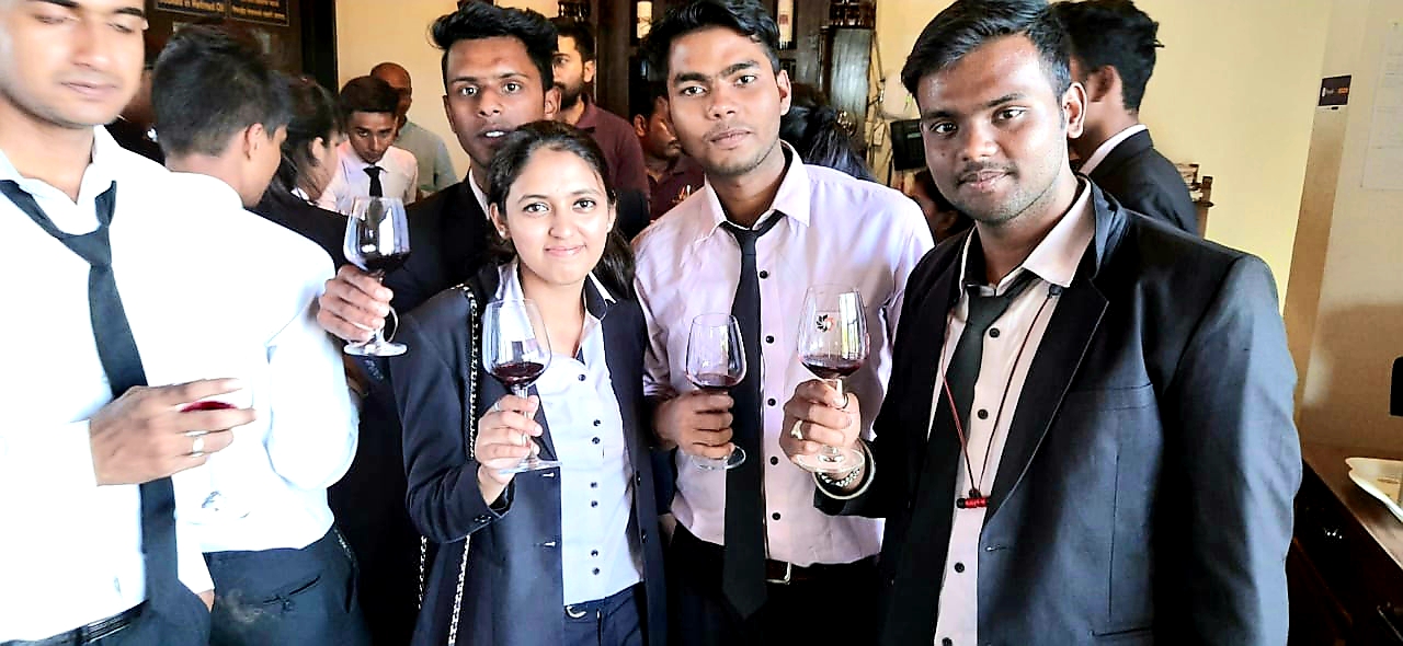 Best Hotel Management Colleges in Kolkata | ISHM Ranked #1